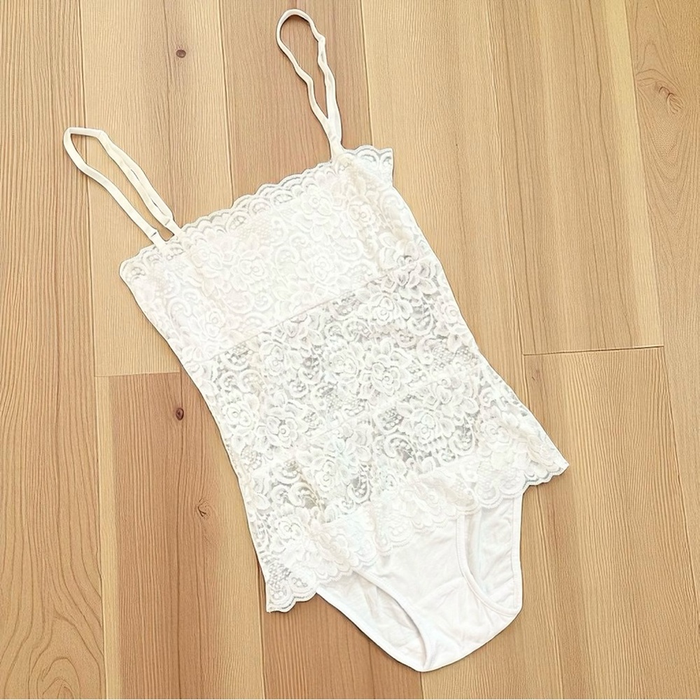 NWT stretch Sheer Lace White Bodysuit Camisole Teddy Lauren Copeland NEW XS